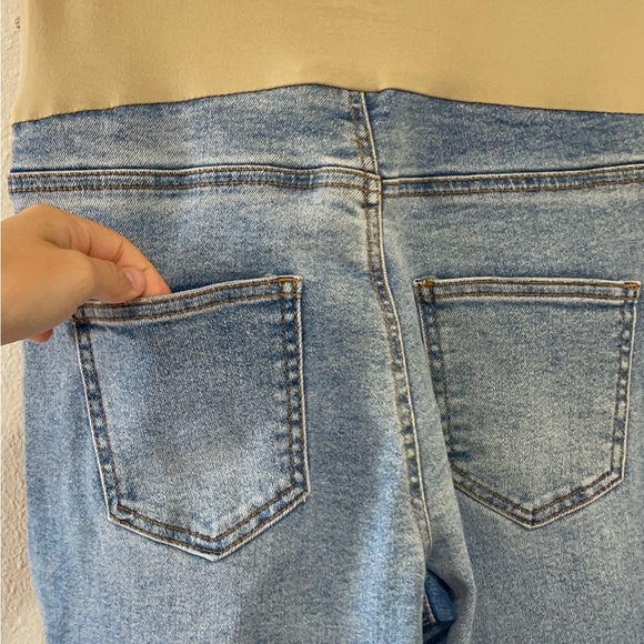 Time and Tru High Rise Light Blue Maternity Jeans - Picture 11 of 13